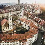 Historic Cathedral View In The Heart Of 4th Floor - No Lift Apartment Bern