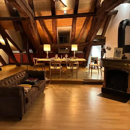 公寓 Historic Cathedral View In The Heart Of 4th Floor - No Lift