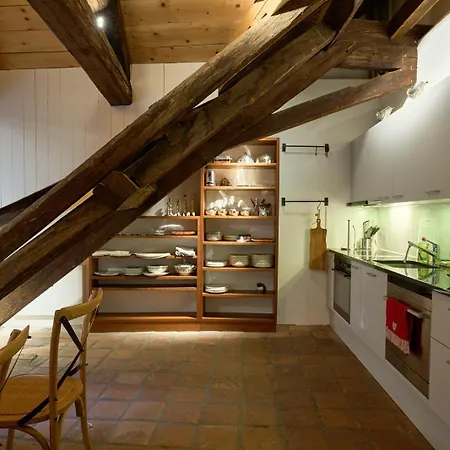 Historic Cathedral View In The Heart Of 4th Floor - No Lift 伯尔尼