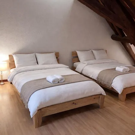 Historic Cathedral View In The Heart Of 4th Floor - No Lift *