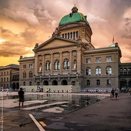 Historic Cathedral View In The Heart Of 4th Floor - No Lift * 伯尔尼
